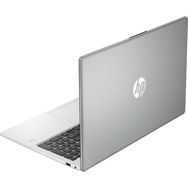 HP 255 G10 AMD Ryzen 7 7730U/16GB/512GB SSD/15.6" Reacondicionado